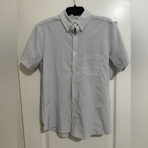 Mizzen+Main White and Blue Striped Short Sleeve Shirt